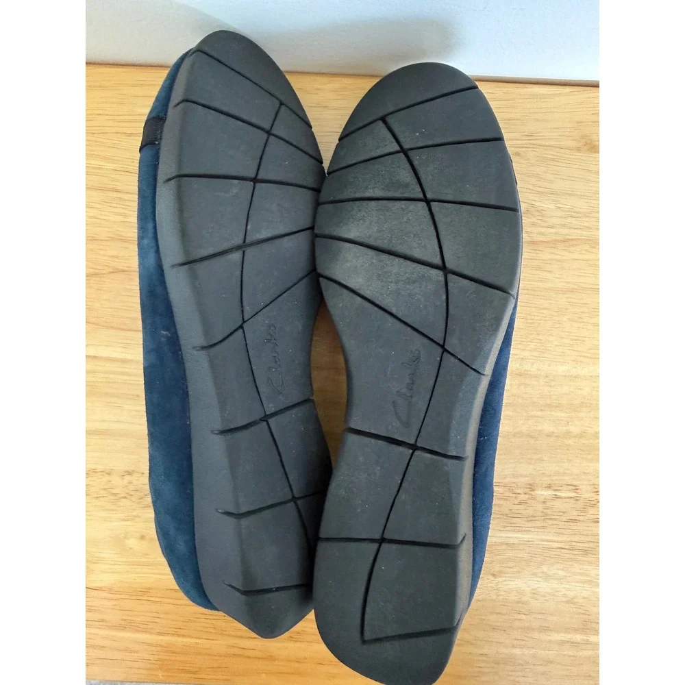 Clarks Artisan Daelyn Hill Navy Nubuck Suede Slip On Shoes Women's Size 9.5